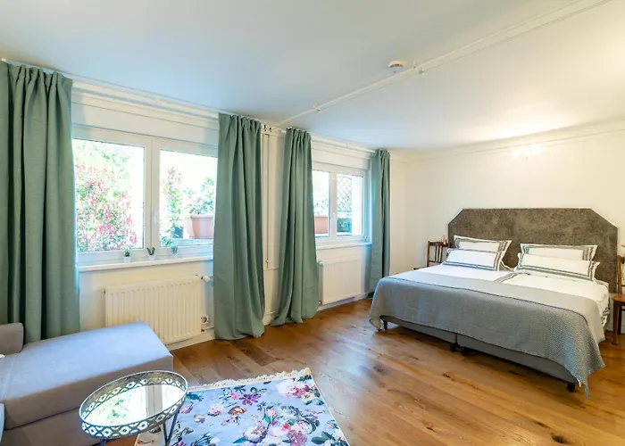 Buergerpark Apartments